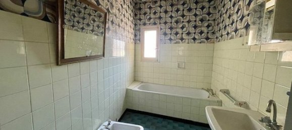 9 rooms House in Roujan, France No. 333591 3