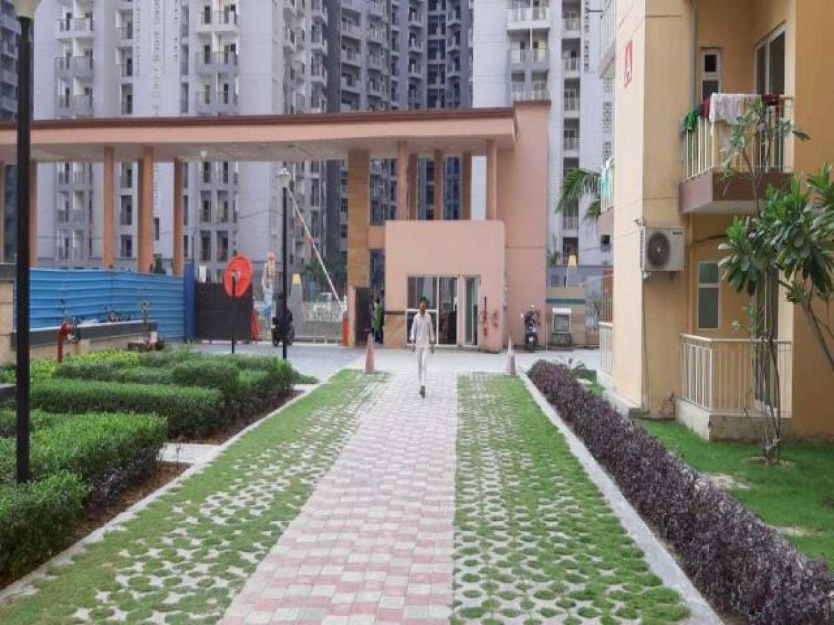 Casa de 3 dormitorios en Noida, India No. 68271