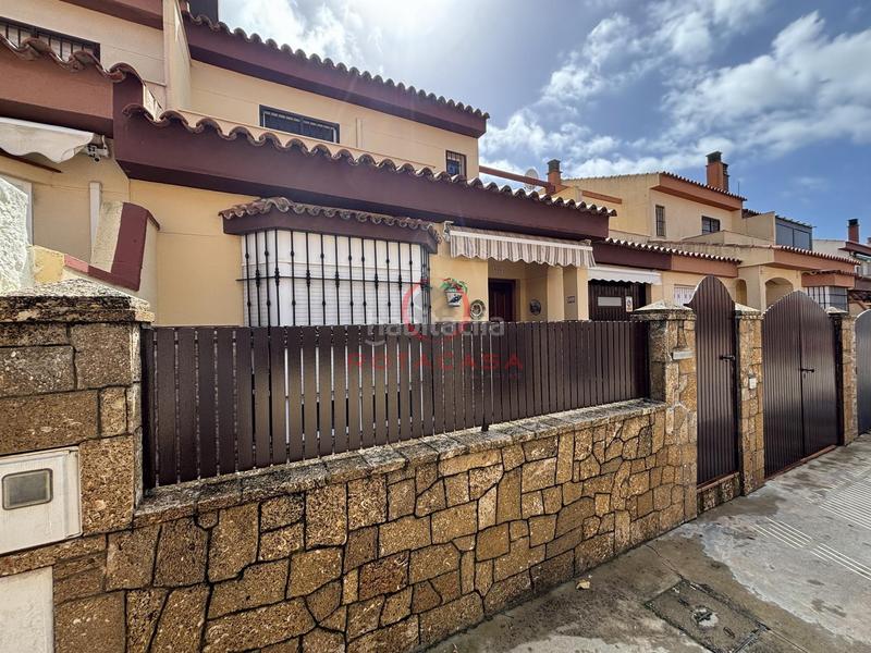 4 غرف نوم تاون هاوس في Rota, Spain رقم 62557