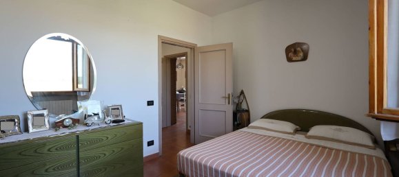 5 bedrooms Villa in Correggio, Italy No. 323411 15