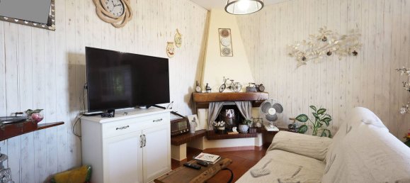 5 bedrooms Villa in Correggio, Italy No. 323411 10