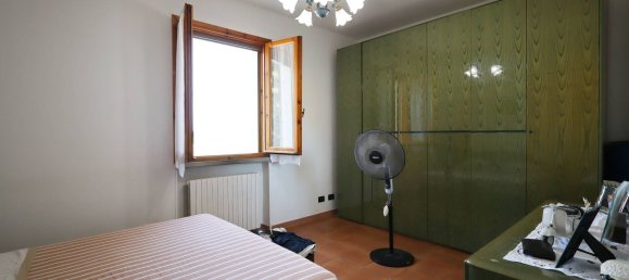 5 bedrooms Villa in Correggio, Italy No. 323411 14