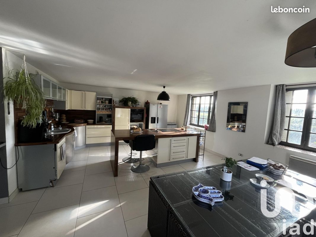 9 rooms House in Prissac, France No. 230187