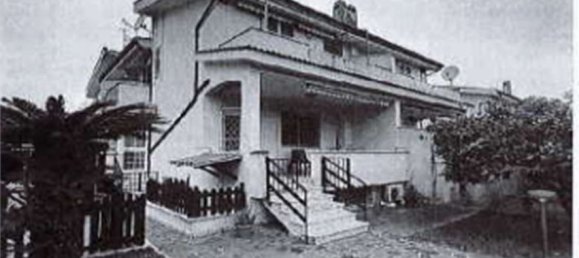 7 rooms House in Anzio, Italy No. 93213 12