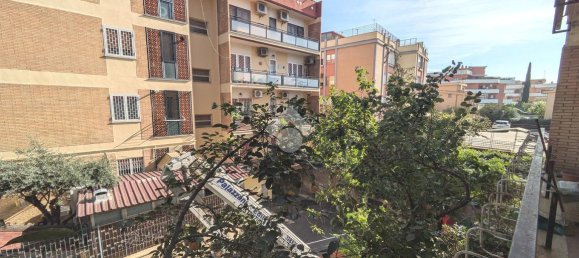 4-salle Appartement à Ciampino, Italy No. 174267 9