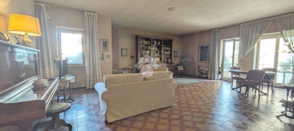4-salle Appartement à Ciampino, Italy No. 174267 5