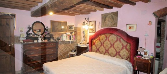 5 rooms Apartment in Peccioli, Italy No. 22514 8