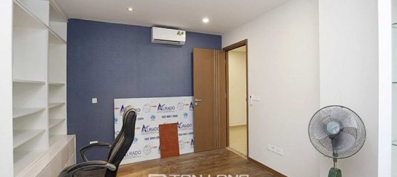 Apartamento de 3 dormitorios en Tay Ho, Vietnam No. 722 16