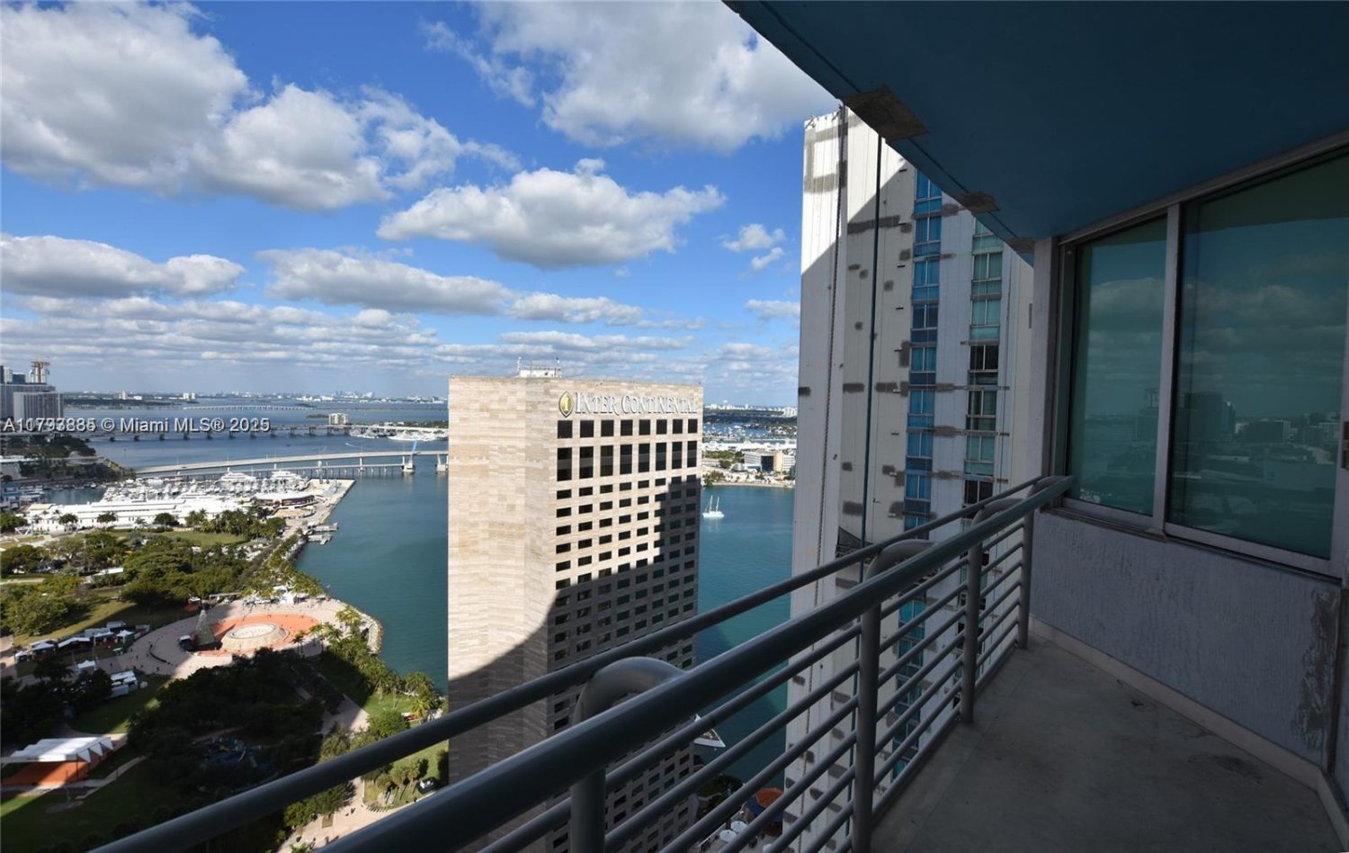 2 dormitorios propiedad comercial en venta en Miami, Miami-Dade, Florida, USA № 614109