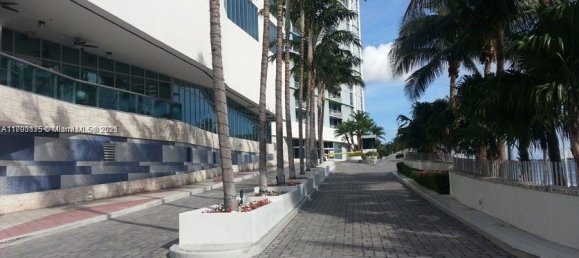 2 dormitorios propiedad comercial en venta en Miami, Miami-Dade, Florida, USA № 614109 3