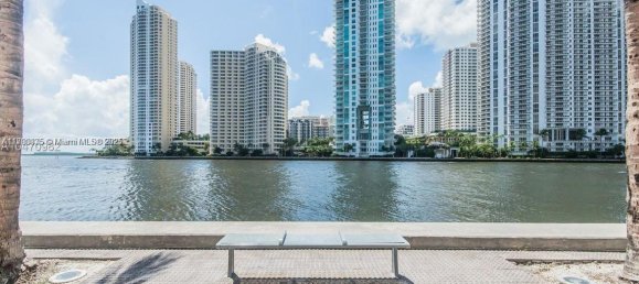2 dormitorios propiedad comercial en venta en Miami, Miami-Dade, Florida, USA № 614109 5
