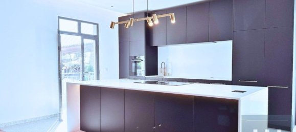 3 bedrooms House in Funchal, Portugal No. 144044 4