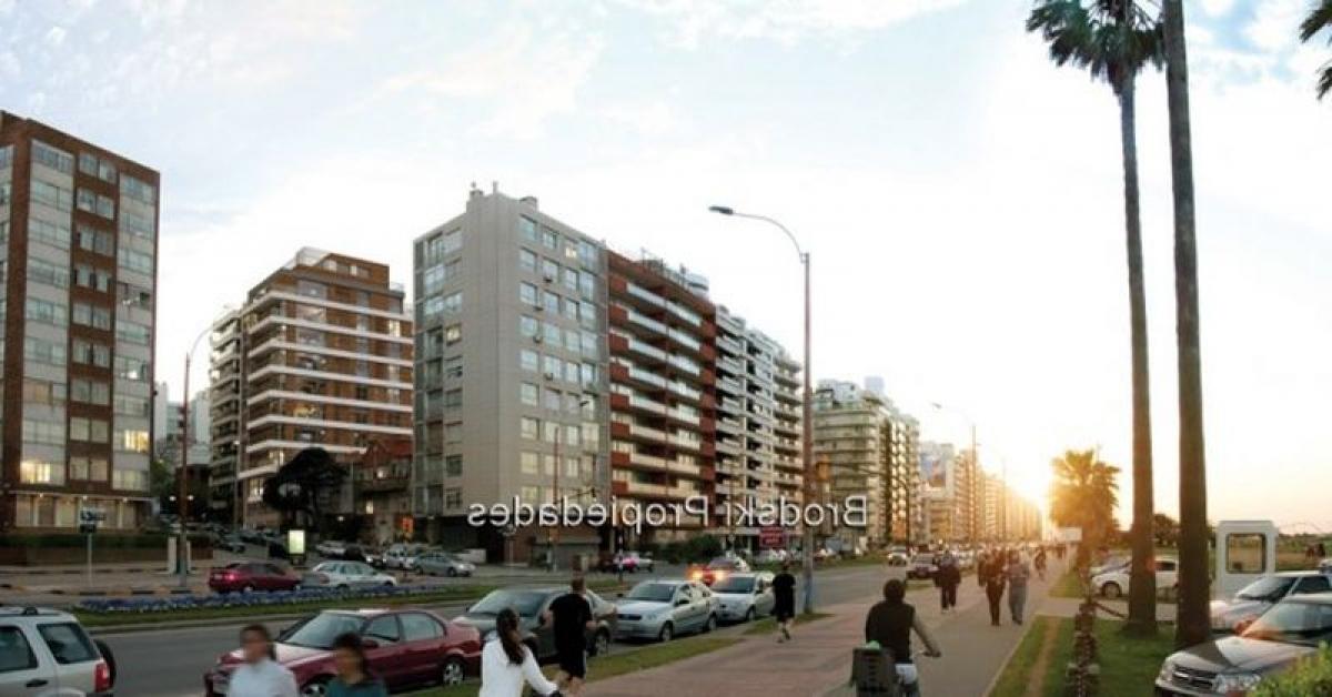 3 bedrooms Apartment in Montevideo, Uruguay No. 5216