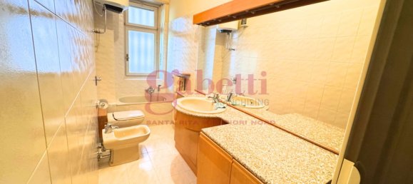 4-salle Appartement à Turin, Italy No. 89809 8