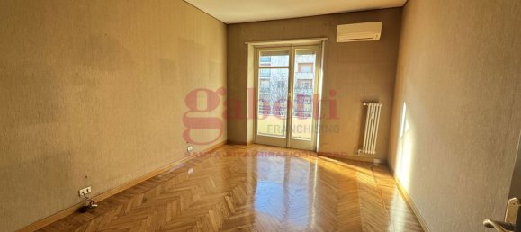 4-salle Appartement à Turin, Italy No. 89809 27