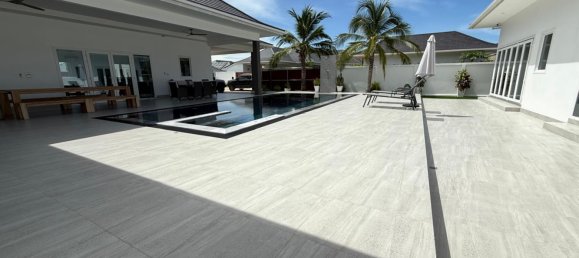 Villa de 3 dormitorios en Hua Hin, Thailand No. 77690 25