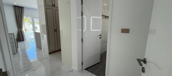 Villa de 3 dormitorios en Hua Hin, Thailand No. 77690 5