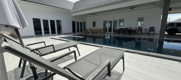 Villa de 3 dormitorios en Hua Hin, Thailand No. 77690 26