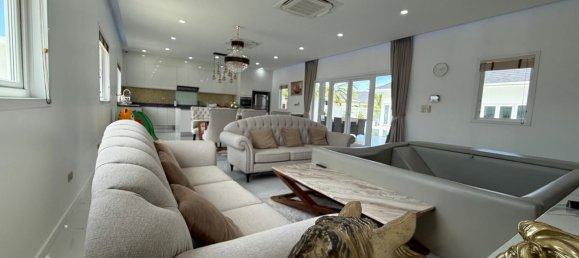Villa de 3 dormitorios en Hua Hin, Thailand No. 77690 16