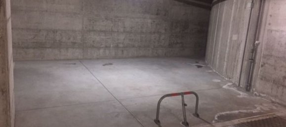 Garage à Cagliari, Italy No. 294856 23