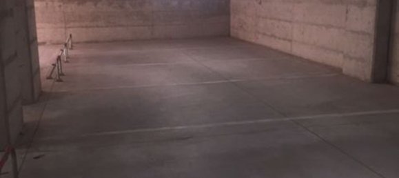 Garage à Cagliari, Italy No. 294856 2