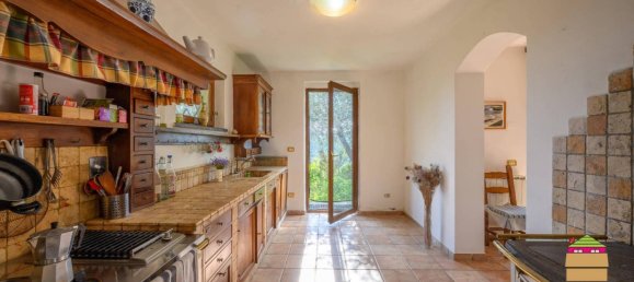4 bedrooms Villa in Arcola, Italy No. 319085 21