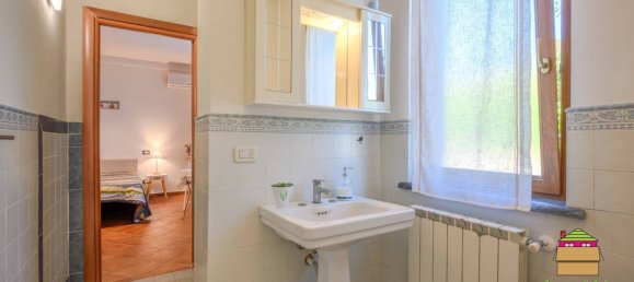 4 bedrooms Villa in Arcola, Italy No. 319085 31