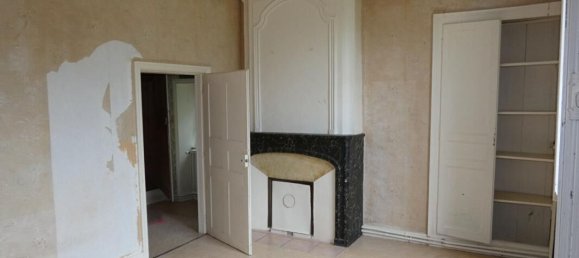 3 bedrooms House in Calvados, France No. 327335 3