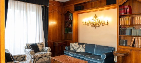 4 bedrooms Apartment in Milan, Italy No. 362651 14