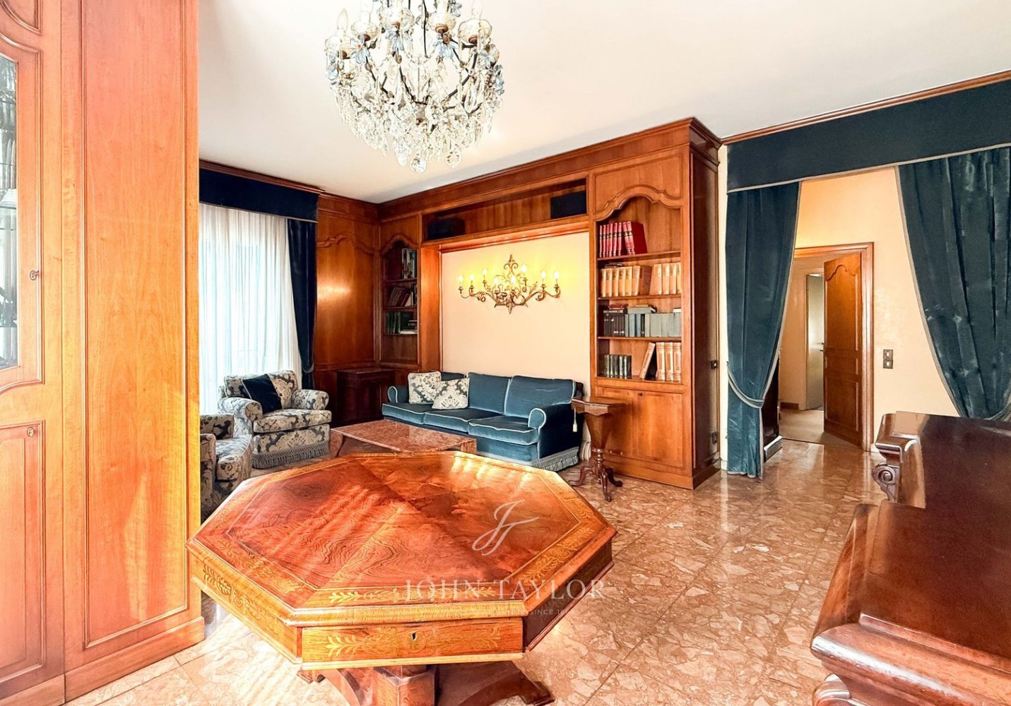 4 bedrooms Apartment in Milan, Italy No. 362651