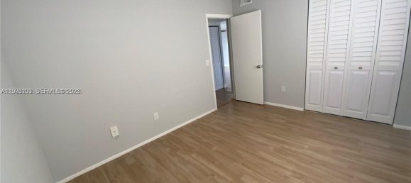 2 chambres propriété commerciale à louer à Miami, Miami-Dade, Florida, USA № 615737 7