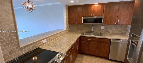 2 chambres propriété commerciale à louer à Miami, Miami-Dade, Florida, USA № 615737 19