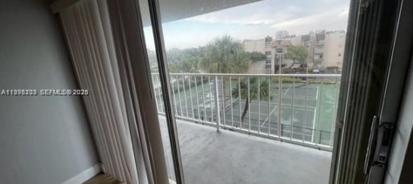 2 chambres propriété commerciale à louer à Miami, Miami-Dade, Florida, USA № 615737 13