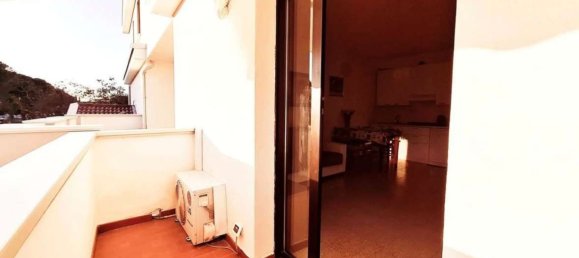 2-salle Appartement à Sirmione, Italy No. 93823 7