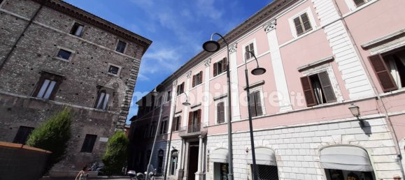 Propiedad comercial de 3 habitaciónes en Terni, Italy No. 177528 2