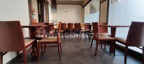 Propiedad comercial de 3 habitaciónes en Terni, Italy No. 177528 3