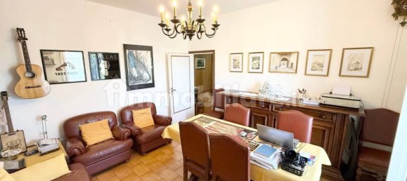 2 Schlafzimmer Wohnung in Saronno, Italy, Nr. 312502 5