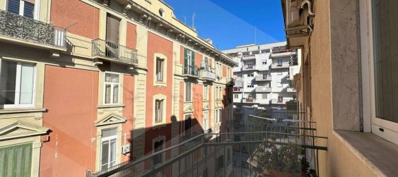 2 rooms Apartment in Bari, Italy No. 41257 2