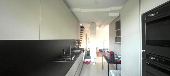 5 rooms Apartment in Massa, Italy No. 79359 10