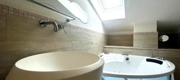 5 rooms Apartment in Massa, Italy No. 79359 34