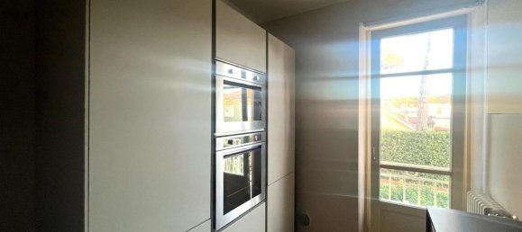 5 rooms Apartment in Massa, Italy No. 79359 6