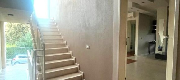 5 rooms Apartment in Massa, Italy No. 79359 2