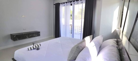 Café/restaurante de 3 dormitorios en Bang Lamung, Thailand No. 4181 14