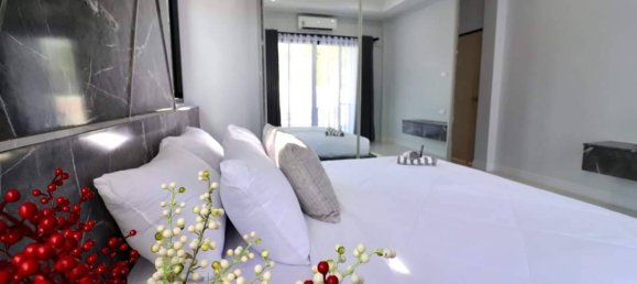 Café/restaurante de 3 dormitorios en Bang Lamung, Thailand No. 4181 13