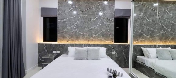 Café/restaurante de 3 dormitorios en Bang Lamung, Thailand No. 4181 10