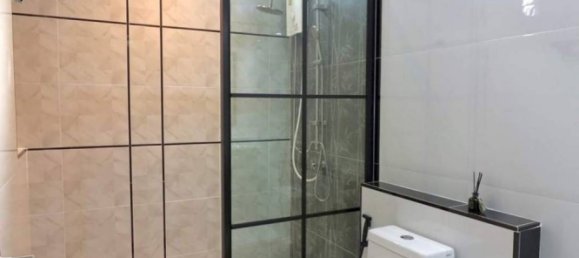 Café/restaurante de 3 dormitorios en Bang Lamung, Thailand No. 4181 16