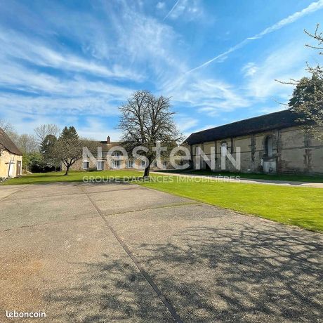 5 bedrooms House in Chaumont-en-Vexin, France No. 309661