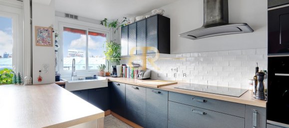 2 bedrooms Apartment in Paris, France No. 295033 6