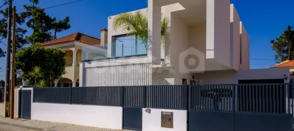 3 bedrooms House in Almada, Portugal No. 14777 6