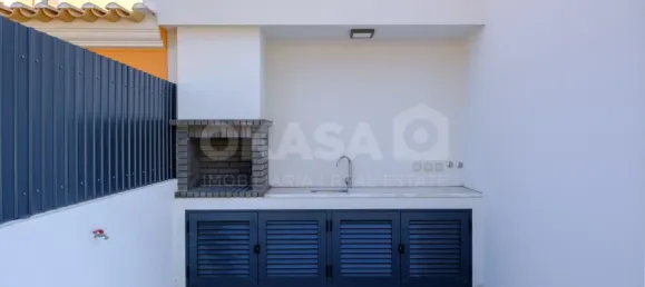 3 bedrooms House in Almada, Portugal No. 14777 11